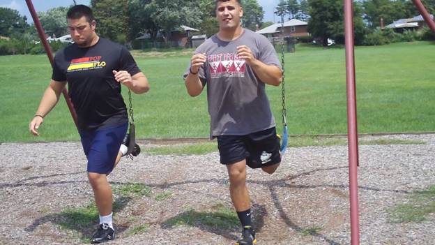 C:\Users\John\Desktop\VHW movies\Play Ground Workouts\Swing RFESS Frame - 100.jpg