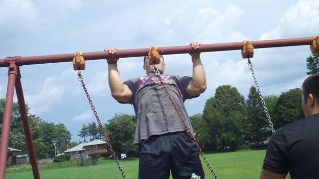 C:\Users\John\Desktop\VHW movies\Play Ground Workouts\Swing Rows Frame - 383.jpg